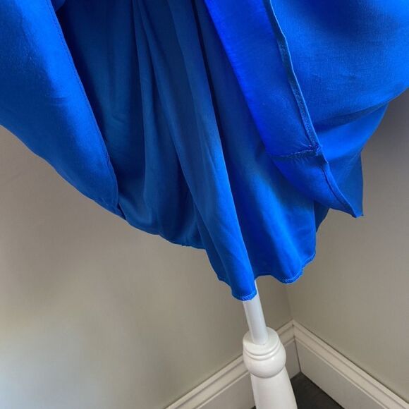 𝅺YA Los Angeles Dolman Top with Lace Overlay Dress Royal Blue White NWT - Picture 7 of 9